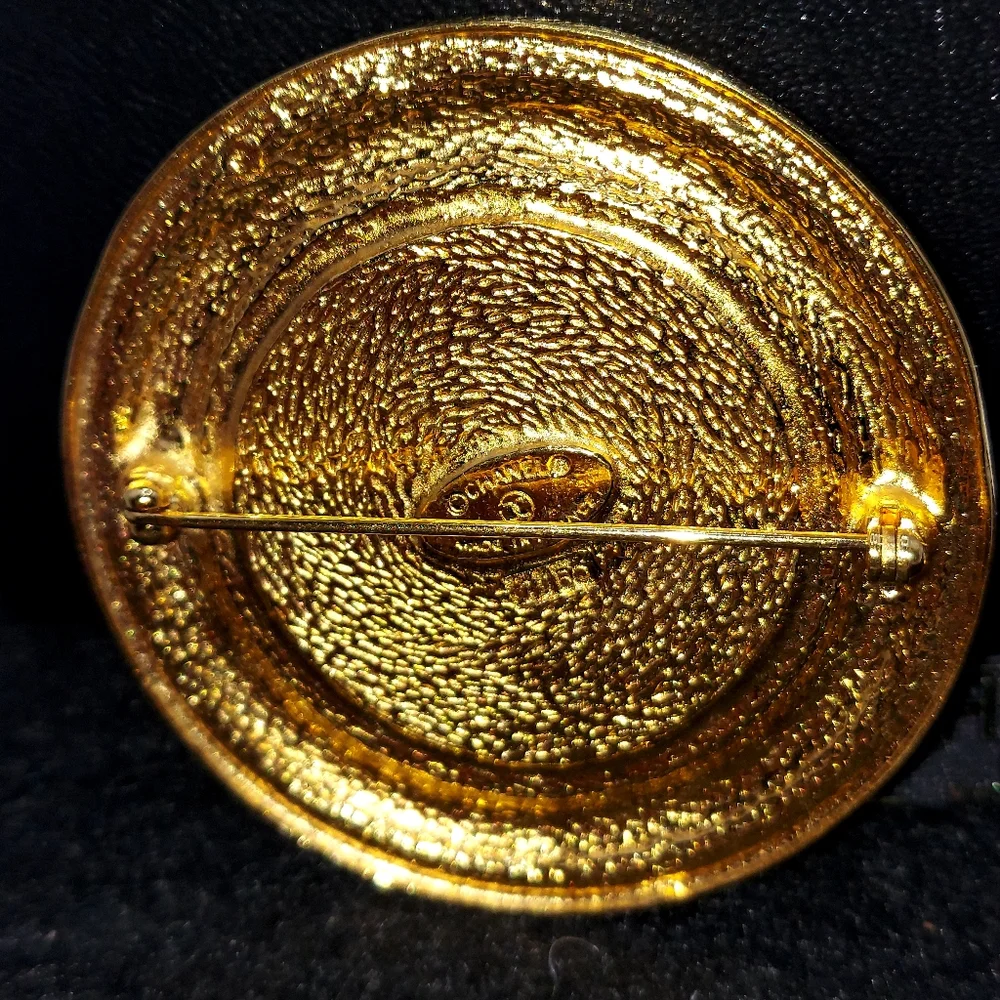 CHANEL 31 Rue Cambon Goldplated Brooch Vintage VGVC - Picture 2 of 4